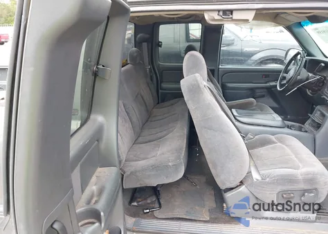 2000 Chevrolet Silverado C1500 from USA, damaged, VIN 2GCEC19T7Y1329987